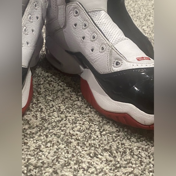 The air Jordan Bloyal2 - Picture 2 of 5